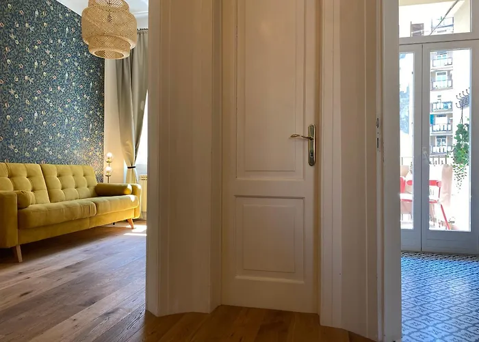 Dream Balcony At Piazza Del Perugino * Trieste